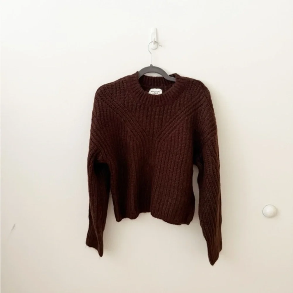 Abercrombie & Fitch Brown Crew Neck Sweater